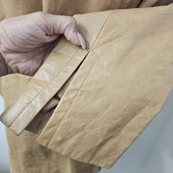 Express Y2K Crinkle Leather Belted Camel Coat Size 1/2 - Picture 7 of 16